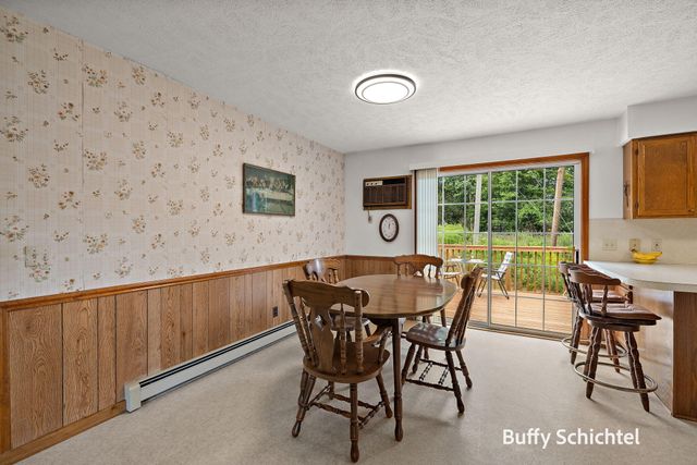 211 York View Place NW, Comstock Park, MI 49321