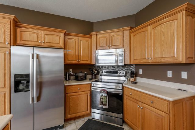 1232 RYAN DR, Centralia, MO 65240