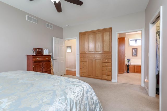 1232 RYAN DR, Centralia, MO 65240