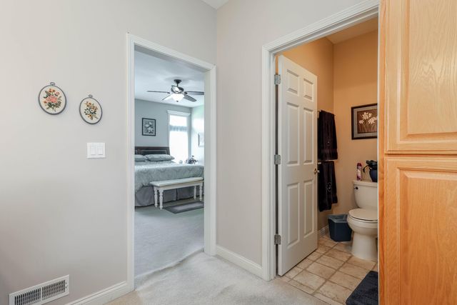 1232 RYAN DR, Centralia, MO 65240