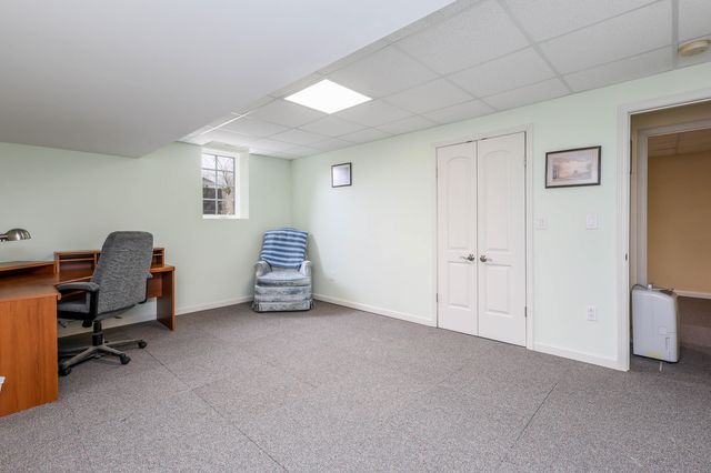 1232 RYAN DR, Centralia, MO 65240