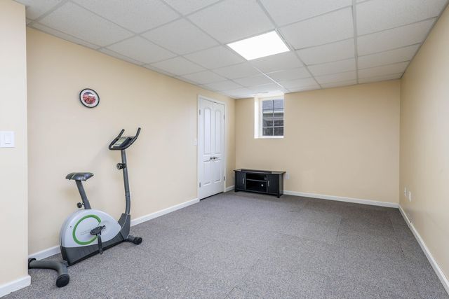 1232 RYAN DR, Centralia, MO 65240