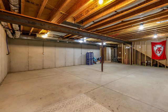 1232 RYAN DR, Centralia, MO 65240