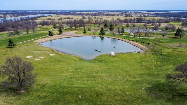 1232 RYAN DR, Centralia, MO 65240