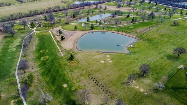 1232 RYAN DR, Centralia, MO 65240