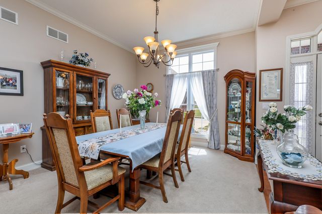 1232 RYAN DR, Centralia, MO 65240