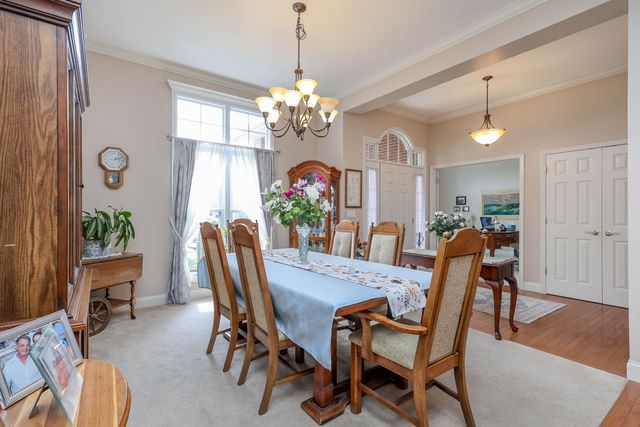 1232 RYAN DR, Centralia, MO 65240