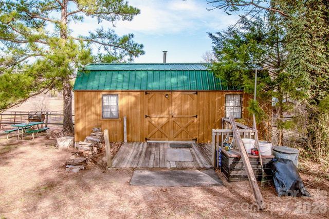 508 Liles Lane, Hiddenite, NC 28636