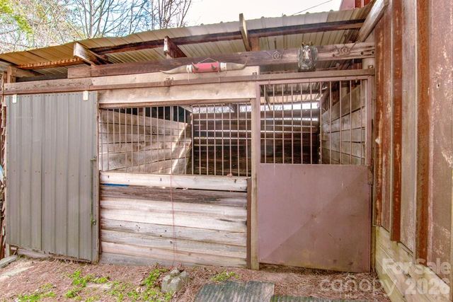 508 Liles Lane, Hiddenite, NC 28636