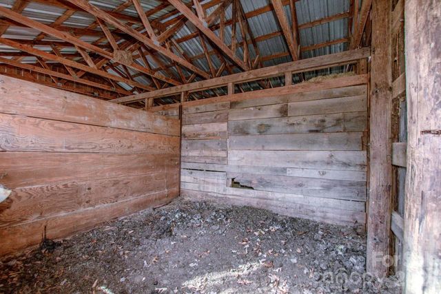 508 Liles Lane, Hiddenite, NC 28636