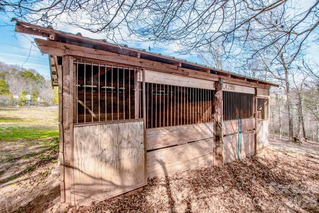 508 Liles Lane, Hiddenite, NC 28636