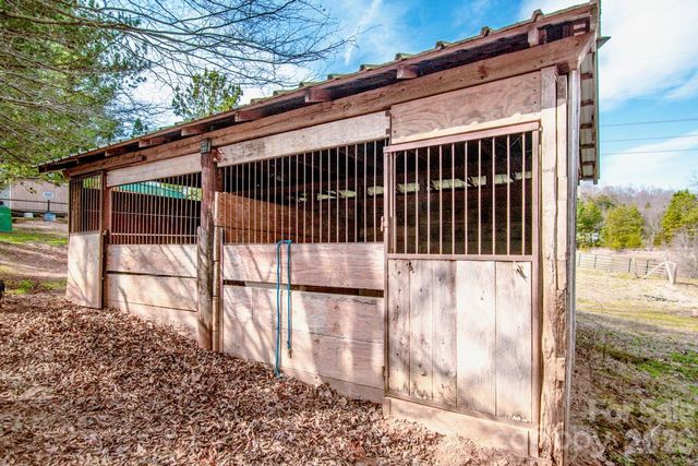 508 Liles Lane, Hiddenite, NC 28636