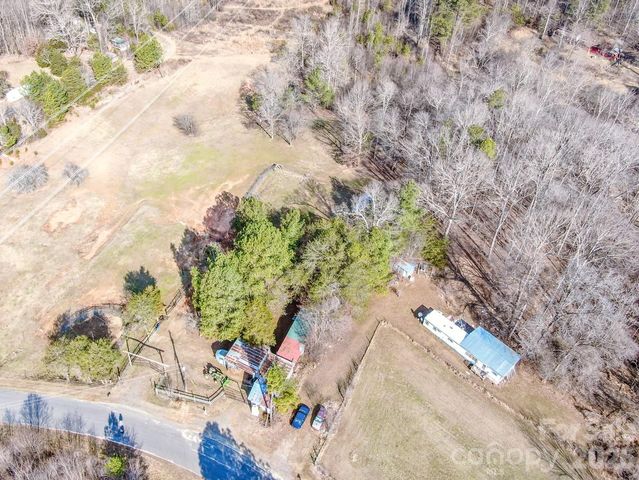 508 Liles Lane, Hiddenite, NC 28636