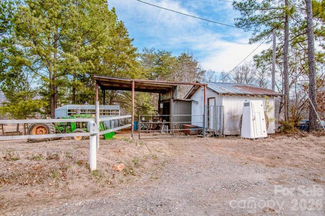 508 Liles Lane, Hiddenite, NC 28636