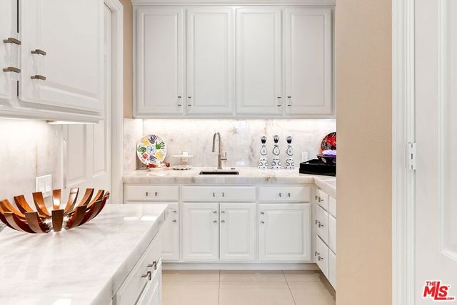 1403 Kingsboro Court, Westlake Village, CA 91362