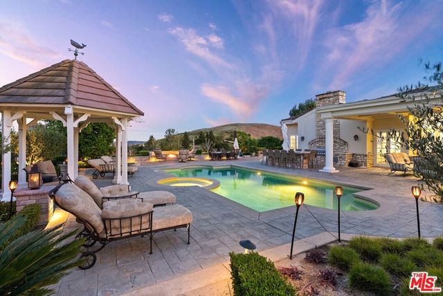 1403 Kingsboro Court, Westlake Village, CA 91362