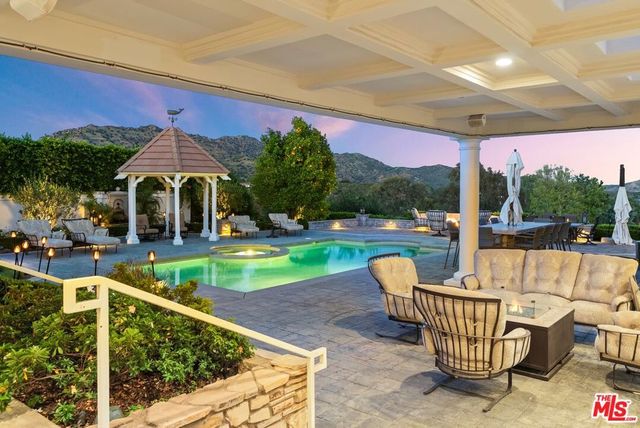 1403 Kingsboro Court, Westlake Village, CA 91362