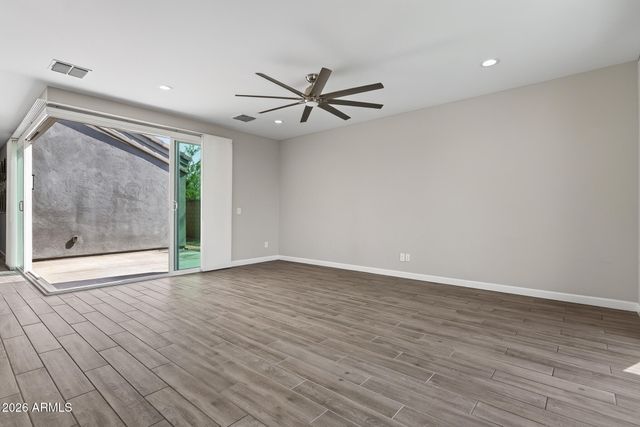 2004 E PARK VIEW Lane, Phoenix, AZ 85024