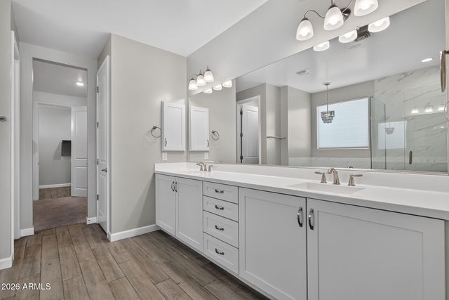 2004 E PARK VIEW Lane, Phoenix, AZ 85024