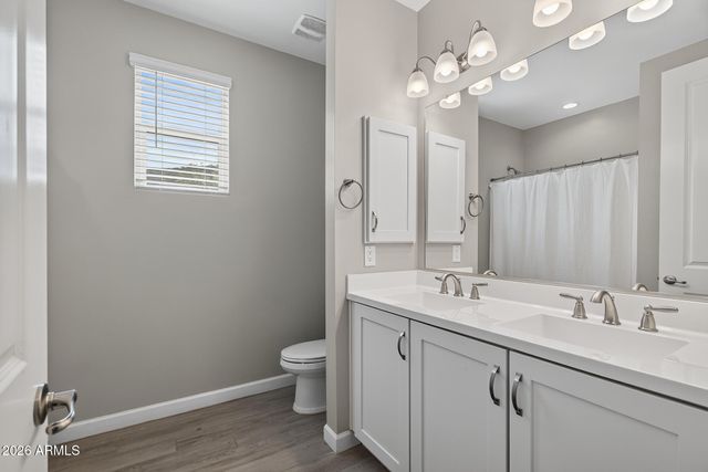 2004 E PARK VIEW Lane, Phoenix, AZ 85024
