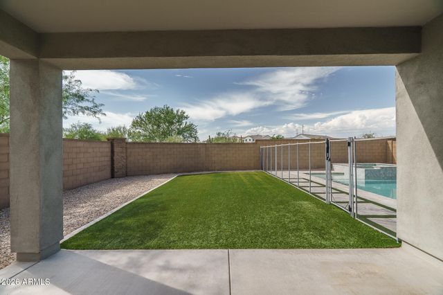 2004 E PARK VIEW Lane, Phoenix, AZ 85024