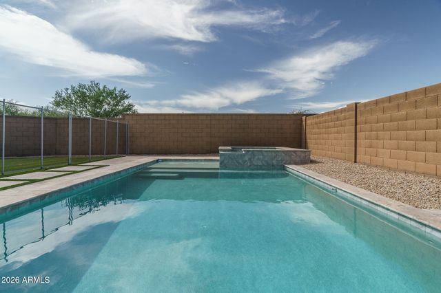 2004 E PARK VIEW Lane, Phoenix, AZ 85024