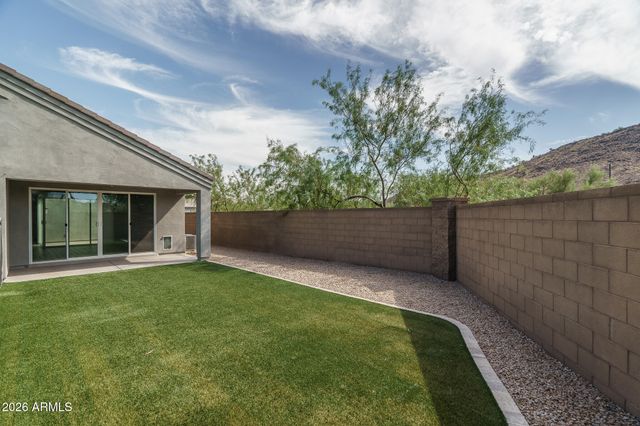 2004 E PARK VIEW Lane, Phoenix, AZ 85024