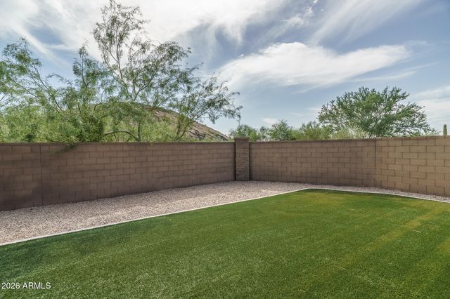 2004 E PARK VIEW Lane, Phoenix, AZ 85024