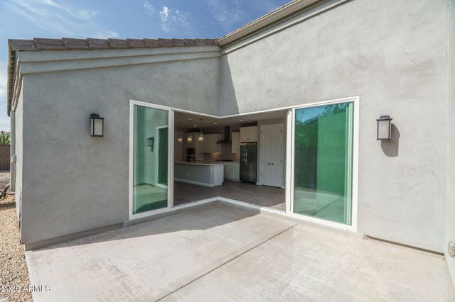 2004 E PARK VIEW Lane, Phoenix, AZ 85024