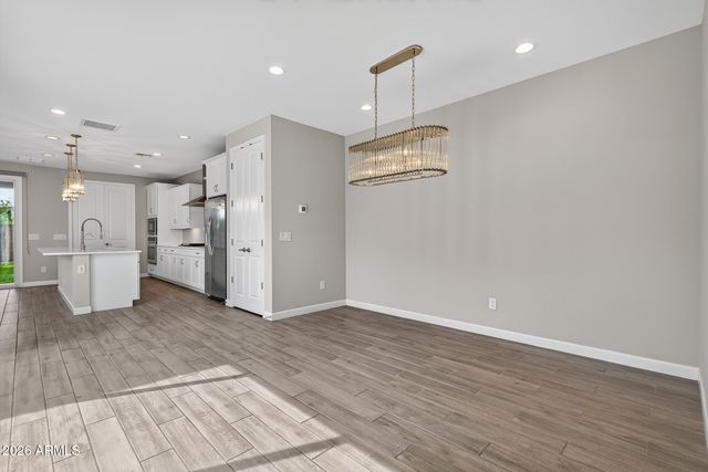 2004 E PARK VIEW Lane, Phoenix, AZ 85024