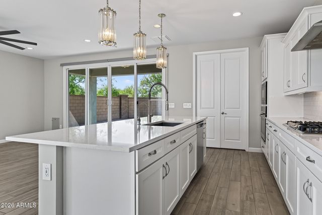 2004 E PARK VIEW Lane, Phoenix, AZ 85024