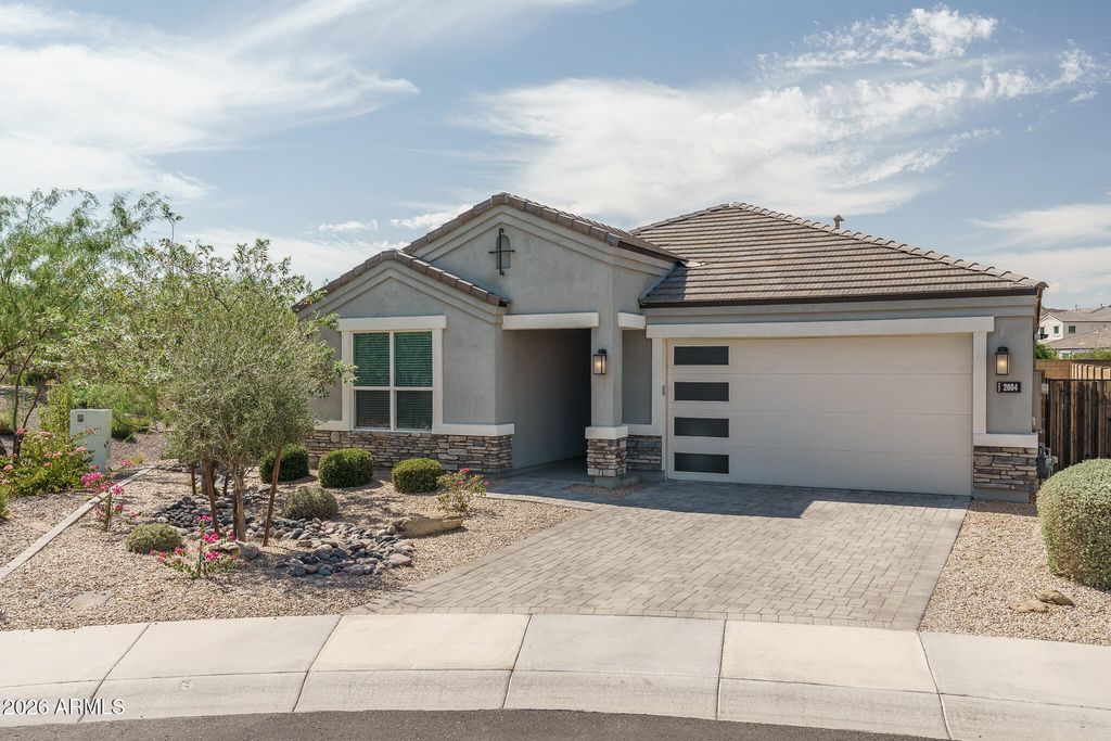 2004 E PARK VIEW Lane, Phoenix, AZ 85024