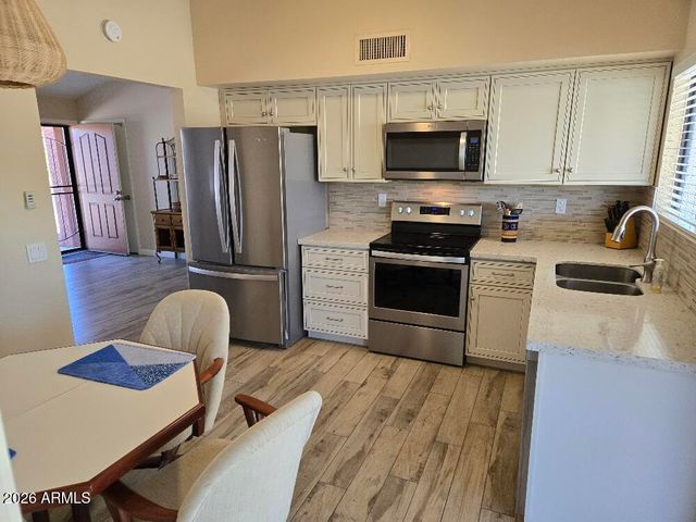 14723 W ANTELOPE Drive, Sun City West, AZ 85375