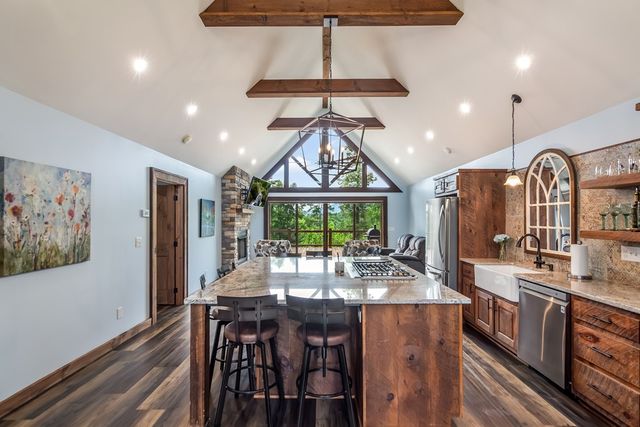 1046 Crossroads Church Road, Ellijay, GA 30540