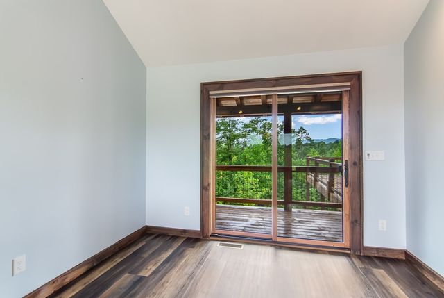 1046 Crossroads Church Road, Ellijay, GA 30540