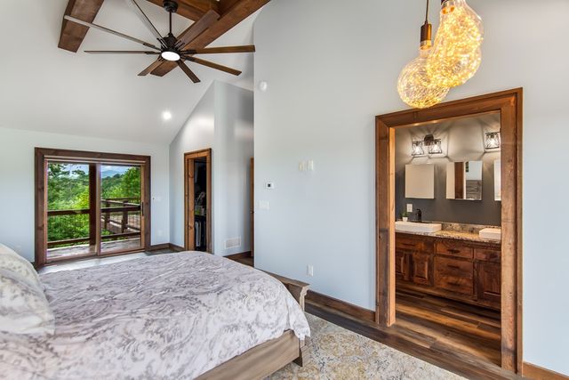 1046 Crossroads Church Road, Ellijay, GA 30540