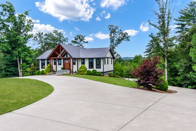 1046 Crossroads Church Road, Ellijay, GA 30540