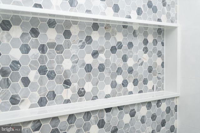 20 AZALEA WAY, Hamilton, NJ 08690