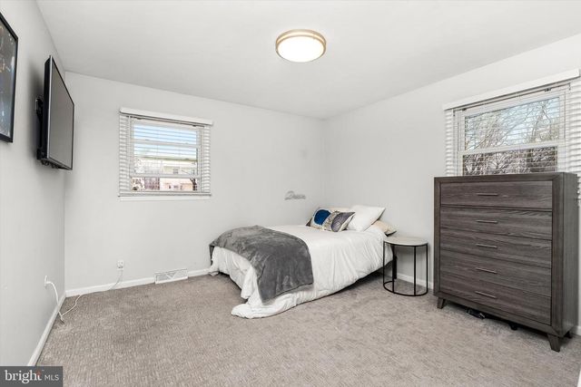 20 AZALEA WAY, Hamilton, NJ 08690