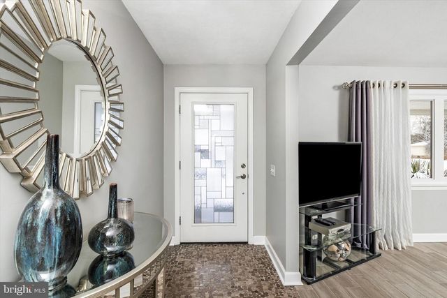 20 AZALEA WAY, Hamilton, NJ 08690