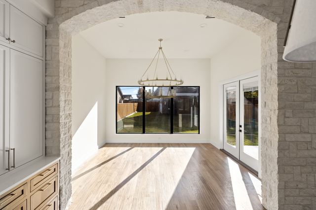 6028 Richmond Avenue, Dallas, TX 75206