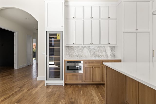 6028 Richmond Avenue, Dallas, TX 75206