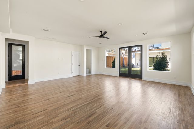 6028 Richmond Avenue, Dallas, TX 75206