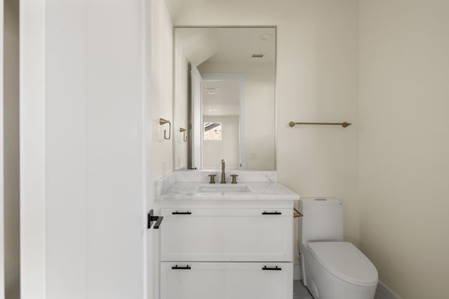 6028 Richmond Avenue, Dallas, TX 75206