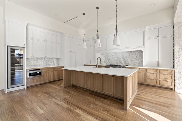 6028 Richmond Avenue, Dallas, TX 75206