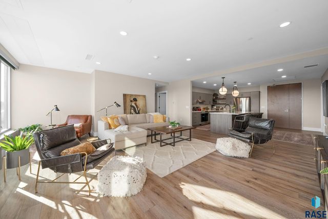 350 S Main Ave Avenue 504, Sioux Falls, SD 57105