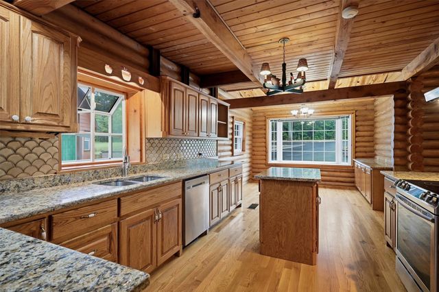 570 Roy Ayres Road, Bells, TX 75414