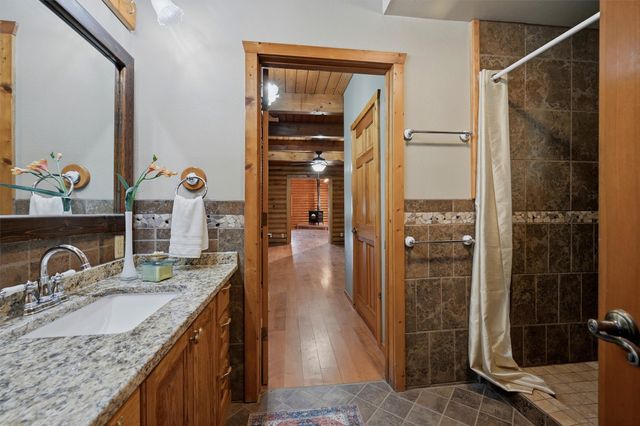 570 Roy Ayres Road, Bells, TX 75414