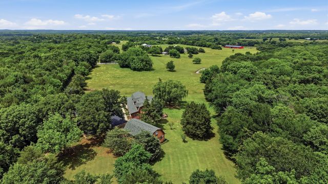 570 Roy Ayres Road, Bells, TX 75414