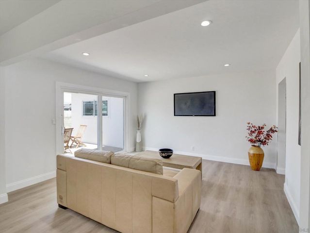 10315 CONDON AVE, Inglewood, CA 90304